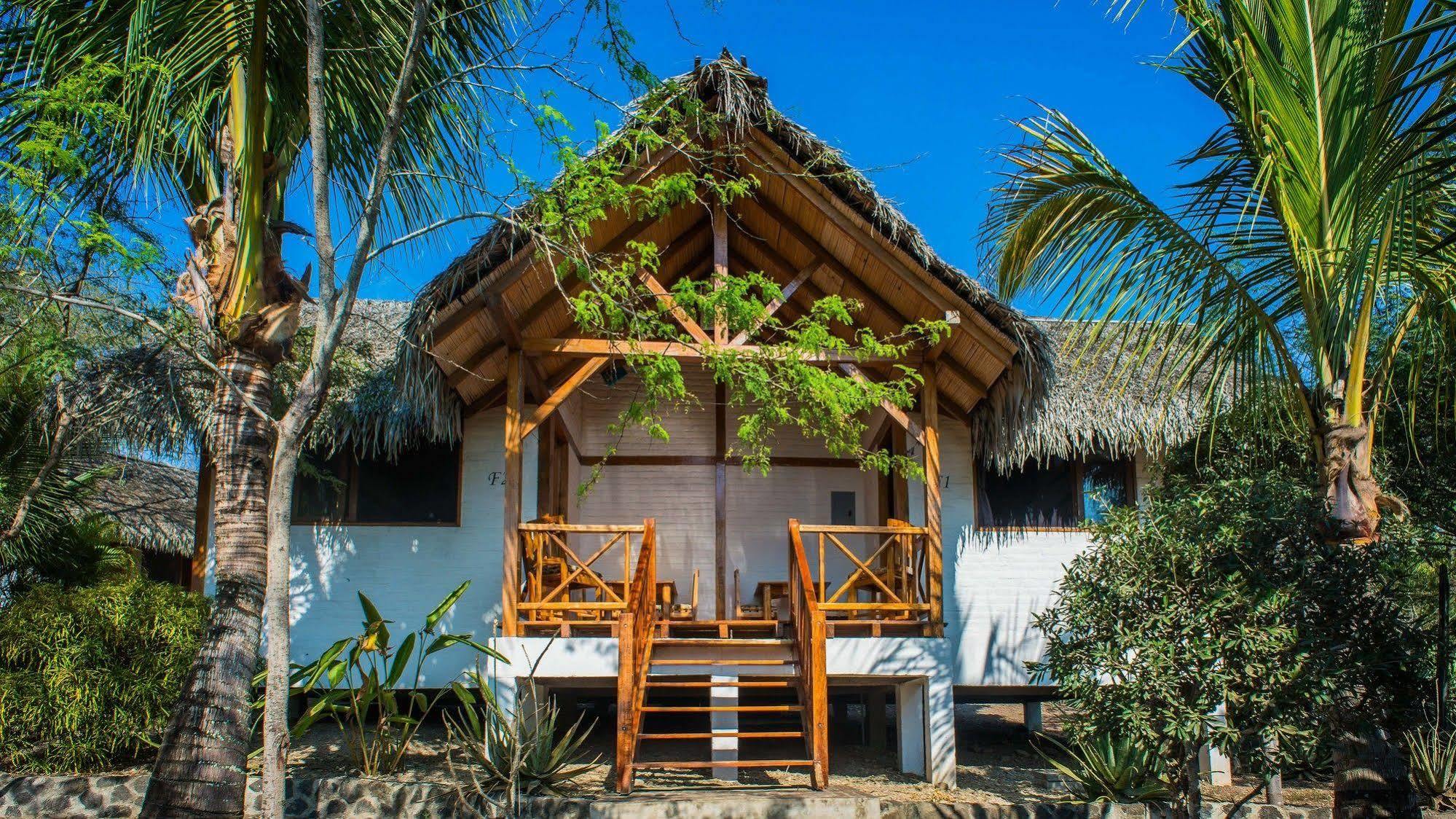 Hosteria La Terraza ปูแอร์โตโลเปซ ภายนอก รูปภาพ
